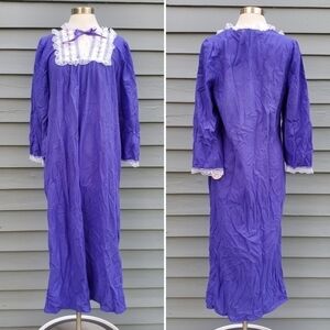 Vintage 70s Boho Spotlight NWT Soft Purple and‎ Lace Floral Slip Nightgown Md